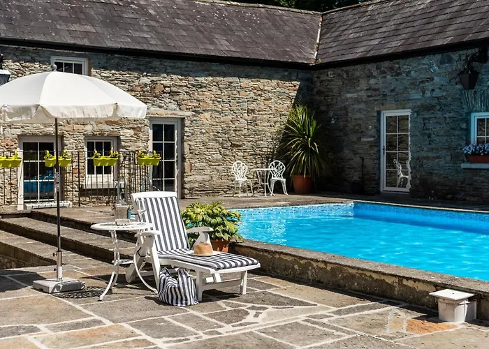 Ardnavaha House - Poolside Cottages