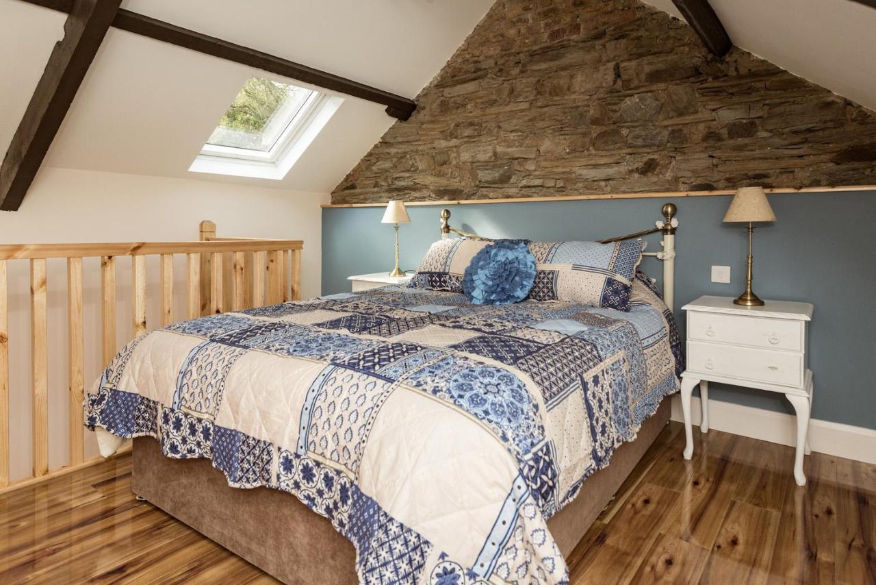 Ardnavaha House - Poolside * Clonakilty