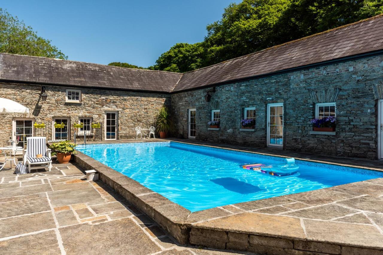 Ferienhaus Ardnavaha House - Poolside Clonakilty